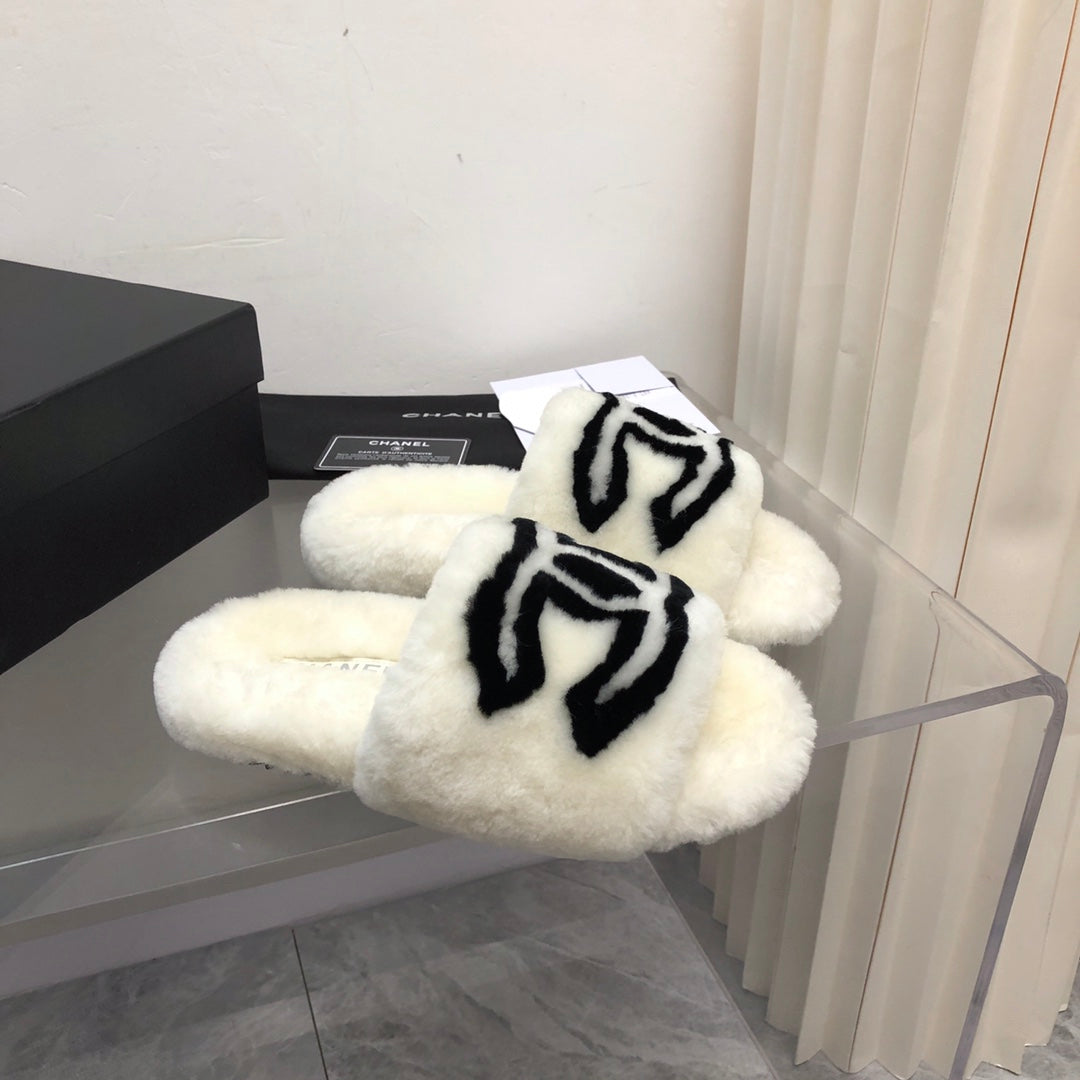 Fashion Plush Slippers 0725021303
