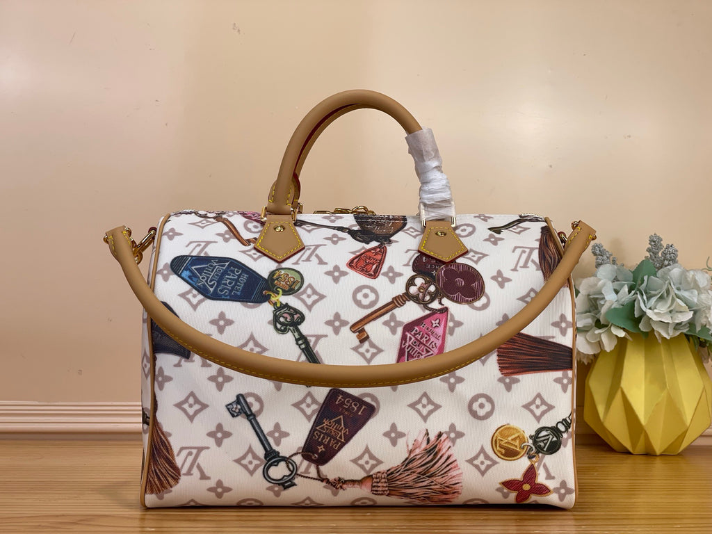 L & V Stylish Cowhide Key HandBag M0726052002