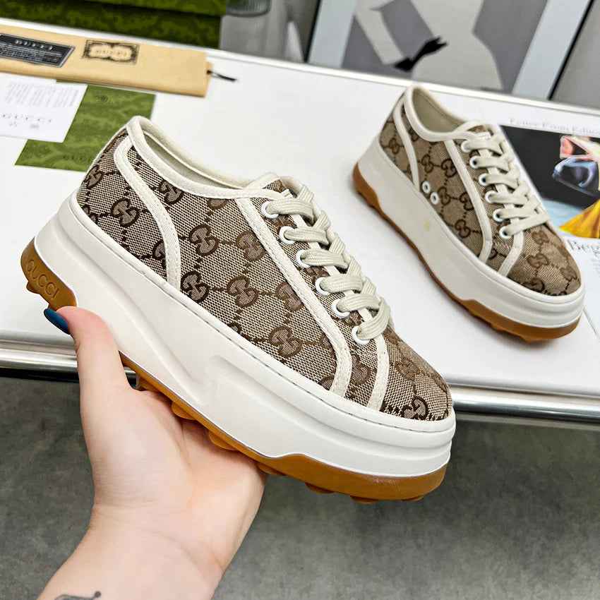 Couple style fashionable and versatile thick soled sports board shoes 1024080125