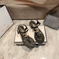 New stylish and minimalist sandals PD10041013