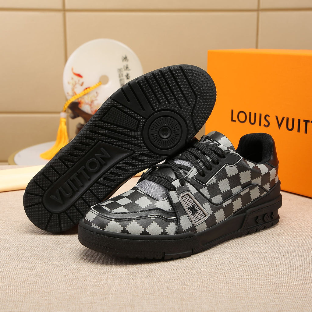 V Fashion Classic Textured Sneakers 0724031505