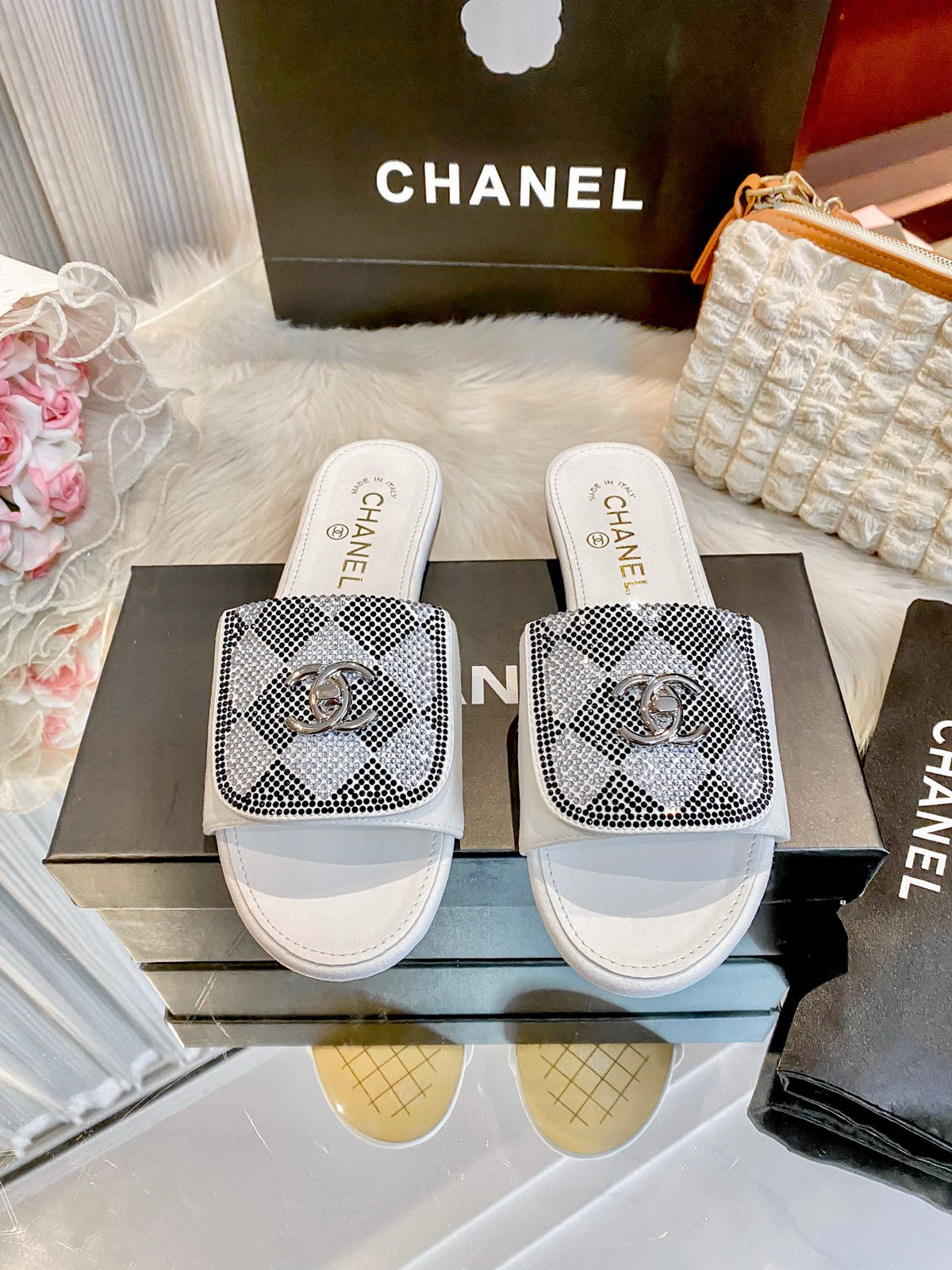 26SS New Women's Slippers 0726031302