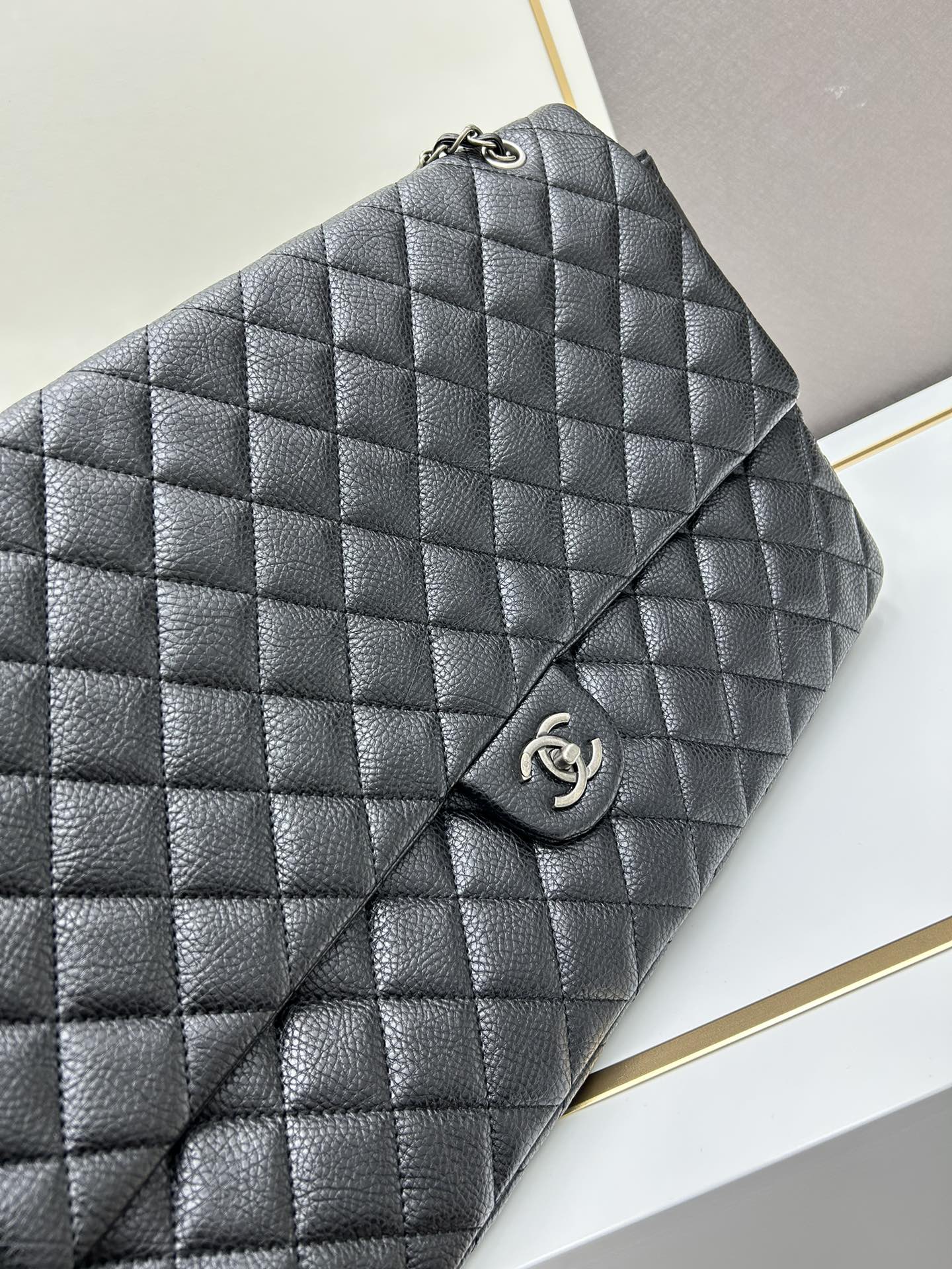 CF oversized airport bag underarm bag 1824062403