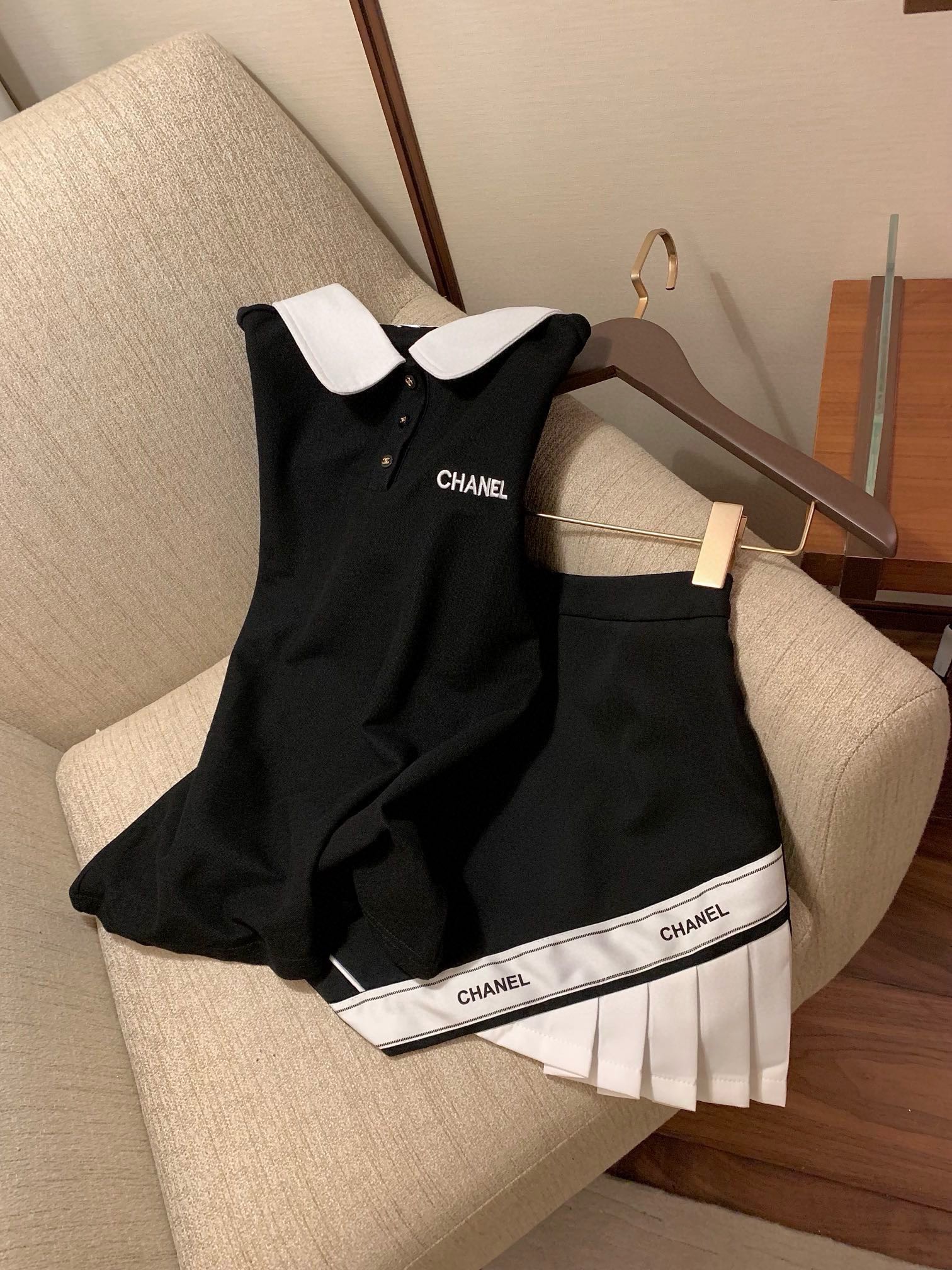 suit letter embroidery contrasting color polo collar short-sleeved T-shirt 0724050903