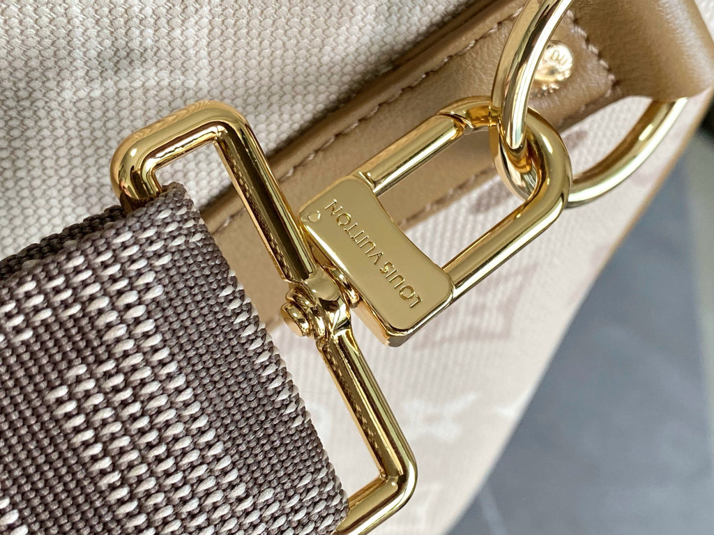 L & V Stylish Canvas Travel Tag M0726051909