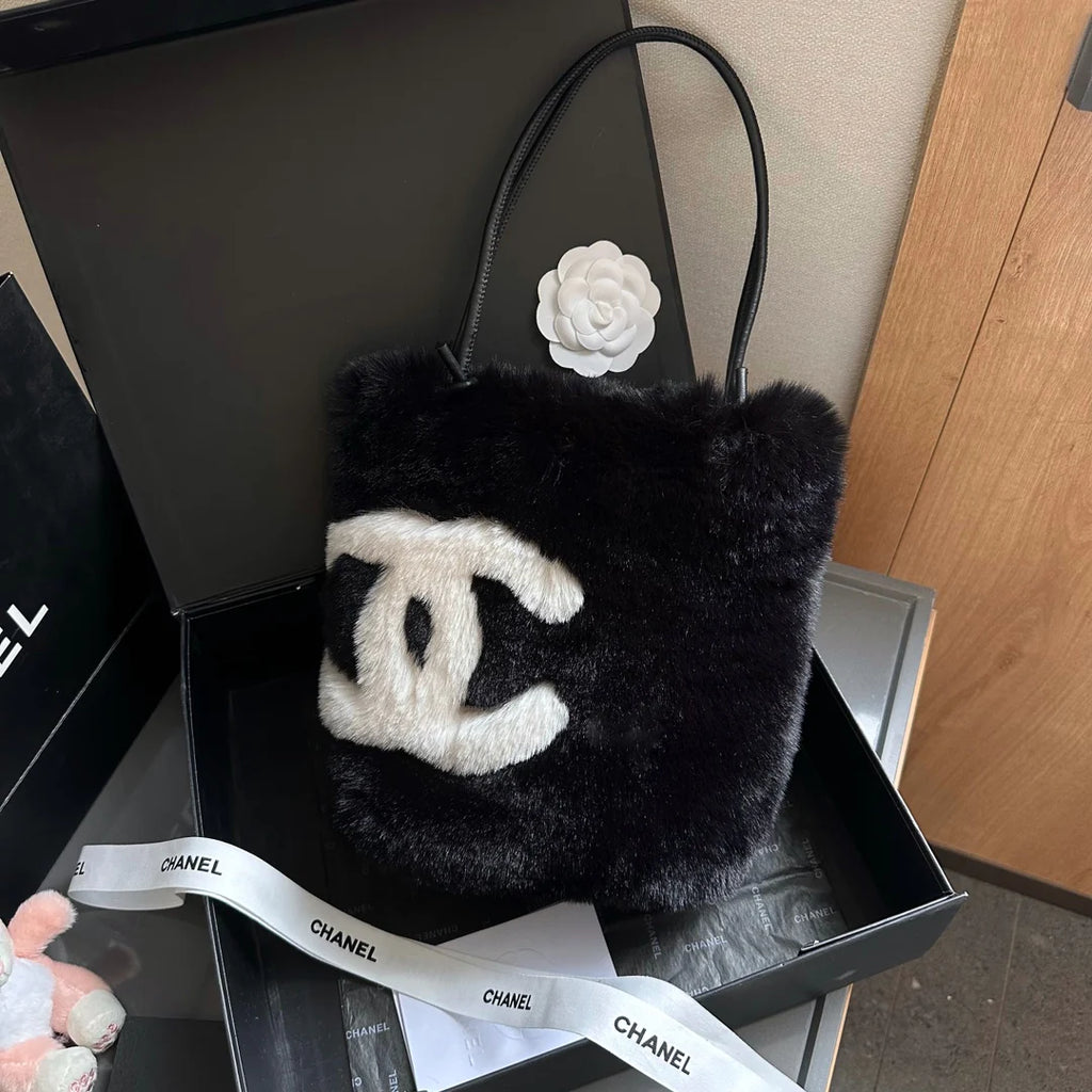 New Fashion White C Logo Women's fashion BagsXC052024012301