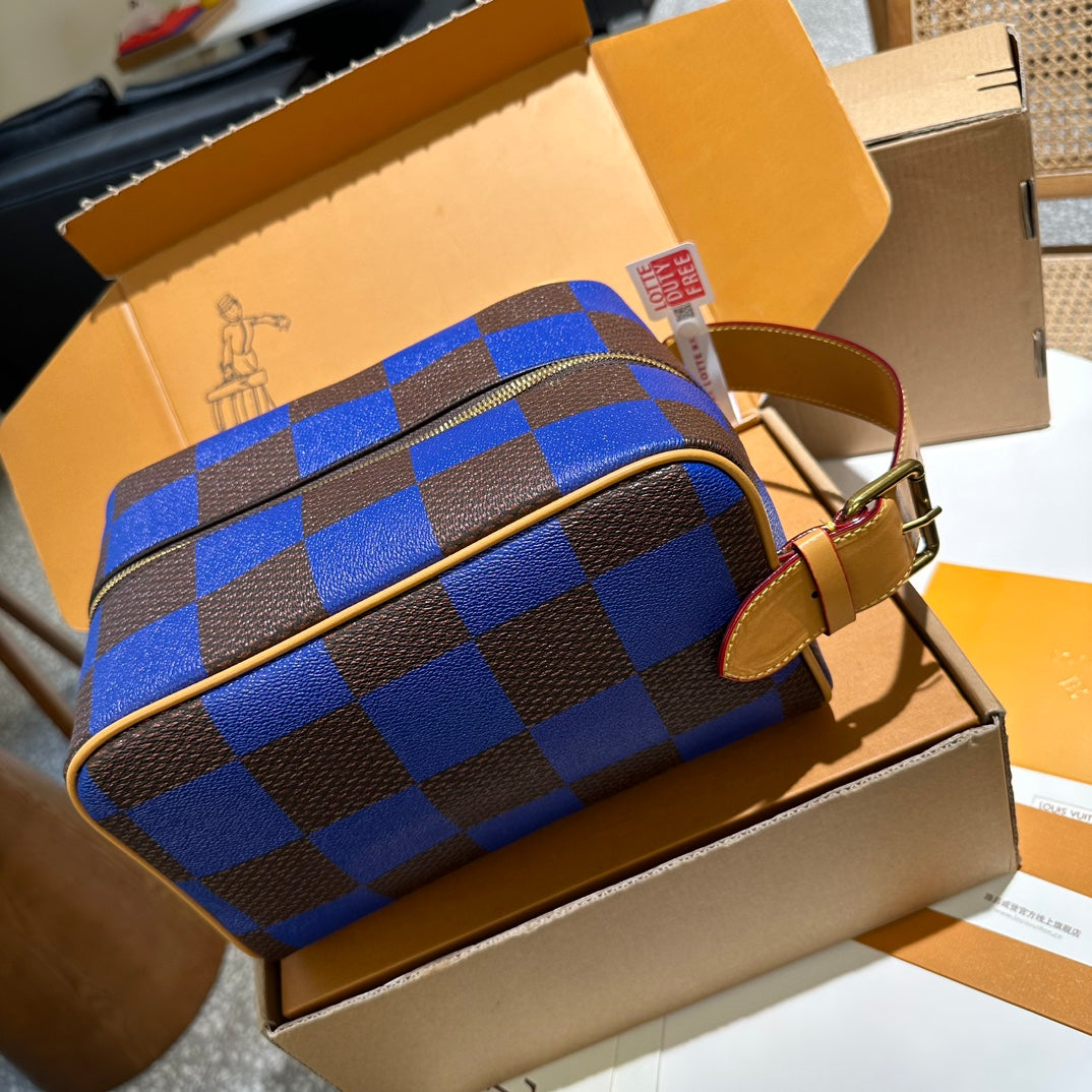 Fashion new hand toiletry bag CWT1023081103