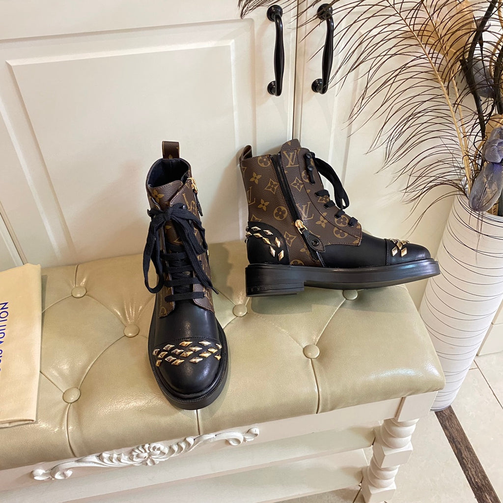 V cowhide/classic flower boots 0724090502