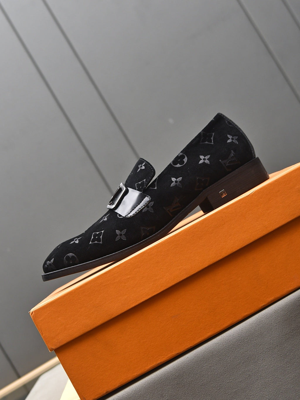 L print business dress shoes