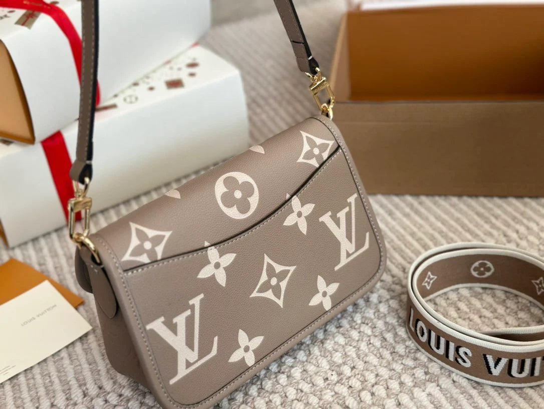 Ladies Fashion Baguette Bag 0724021902
