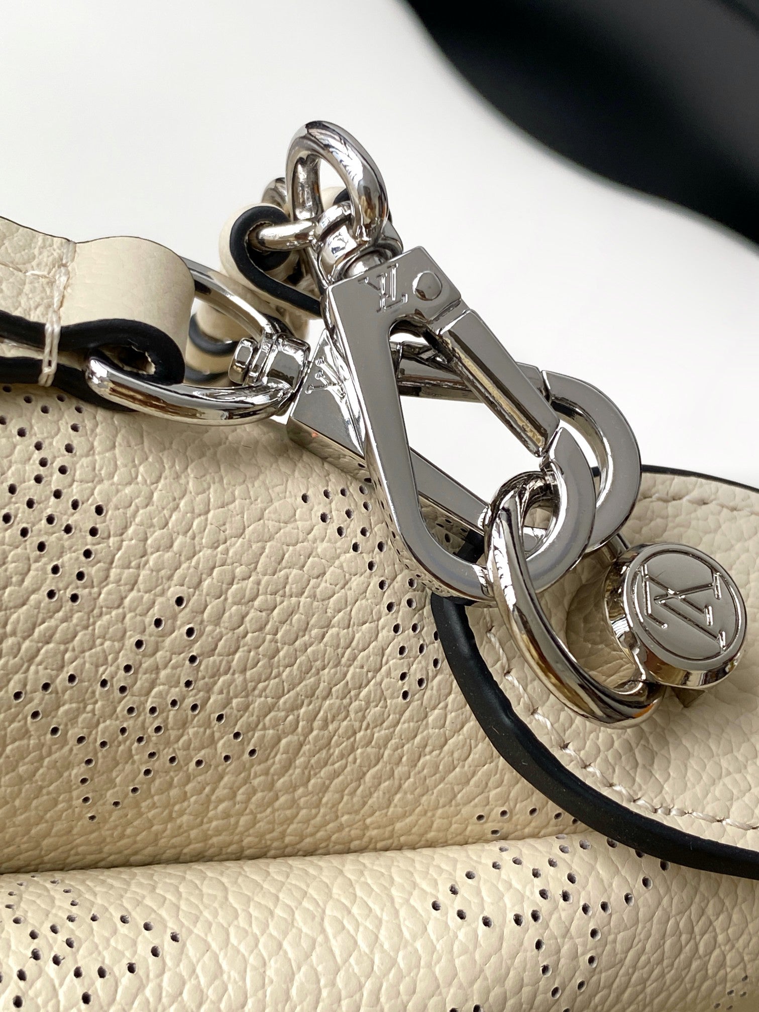 L & V Stylish Cut-out Cowhide Hand Bag M0726051908