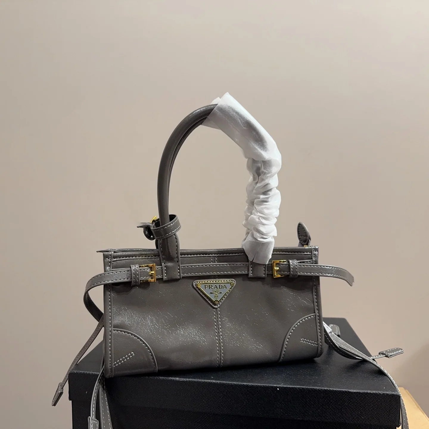 High-end design handbag 1426011304