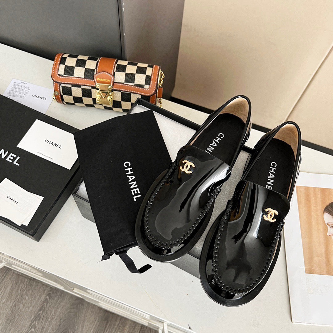 luxury fashion patent leather loafers 0725012001