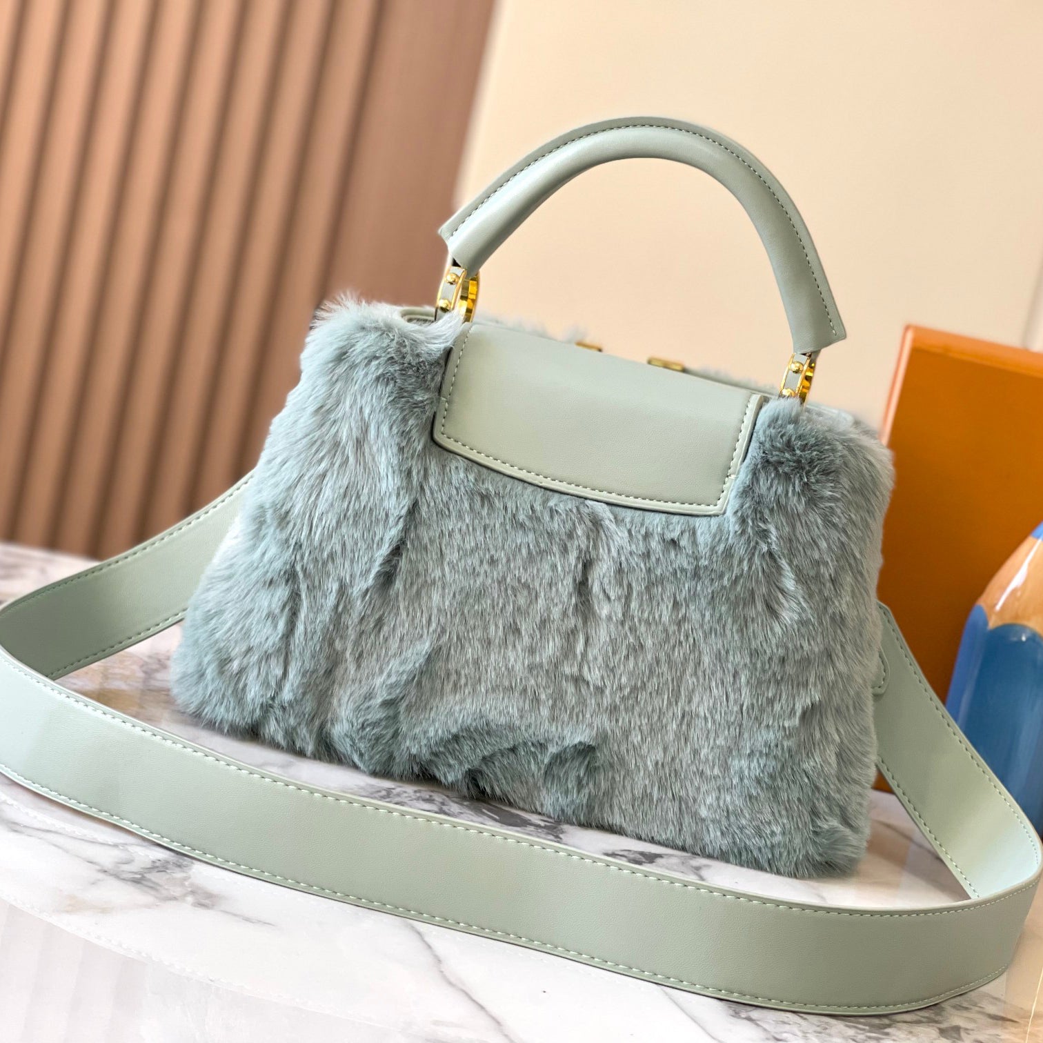 Luxurious mink fur shoulder and crossbody bag XC0723112701