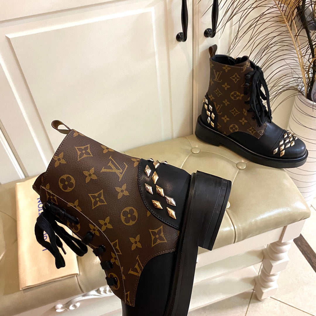 V cowhide/classic flower boots 0724090502