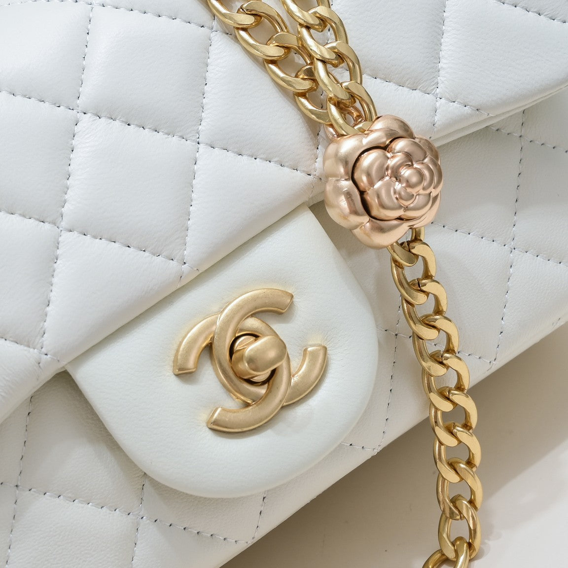 trendy camellia bag XC0823080405
