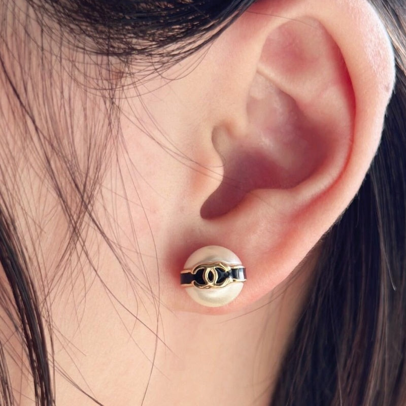 Women's Gold Enamel Pearl Stud Earrings XZ1326092807