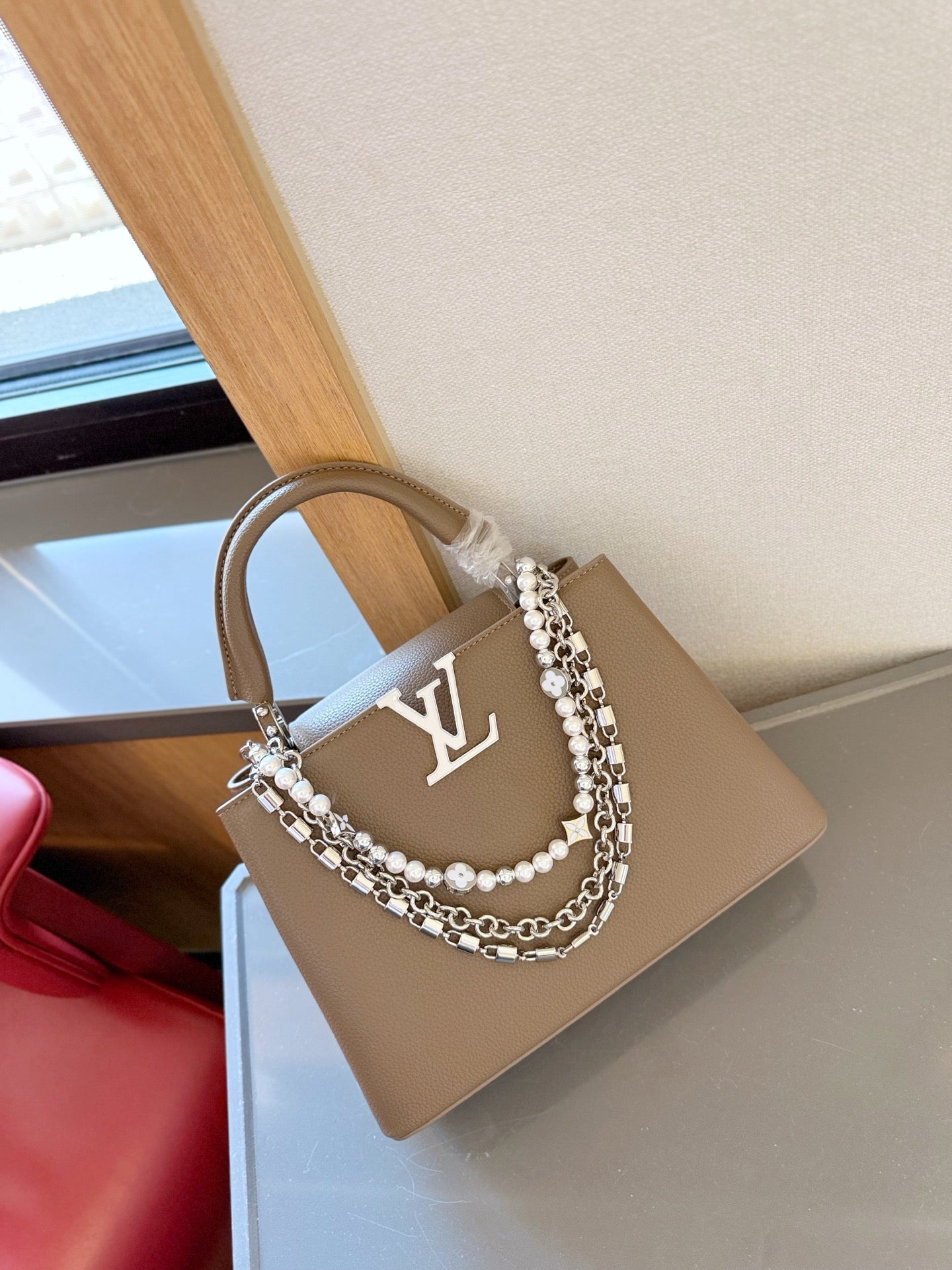 L Fashion Capucines Handbag 0725022601