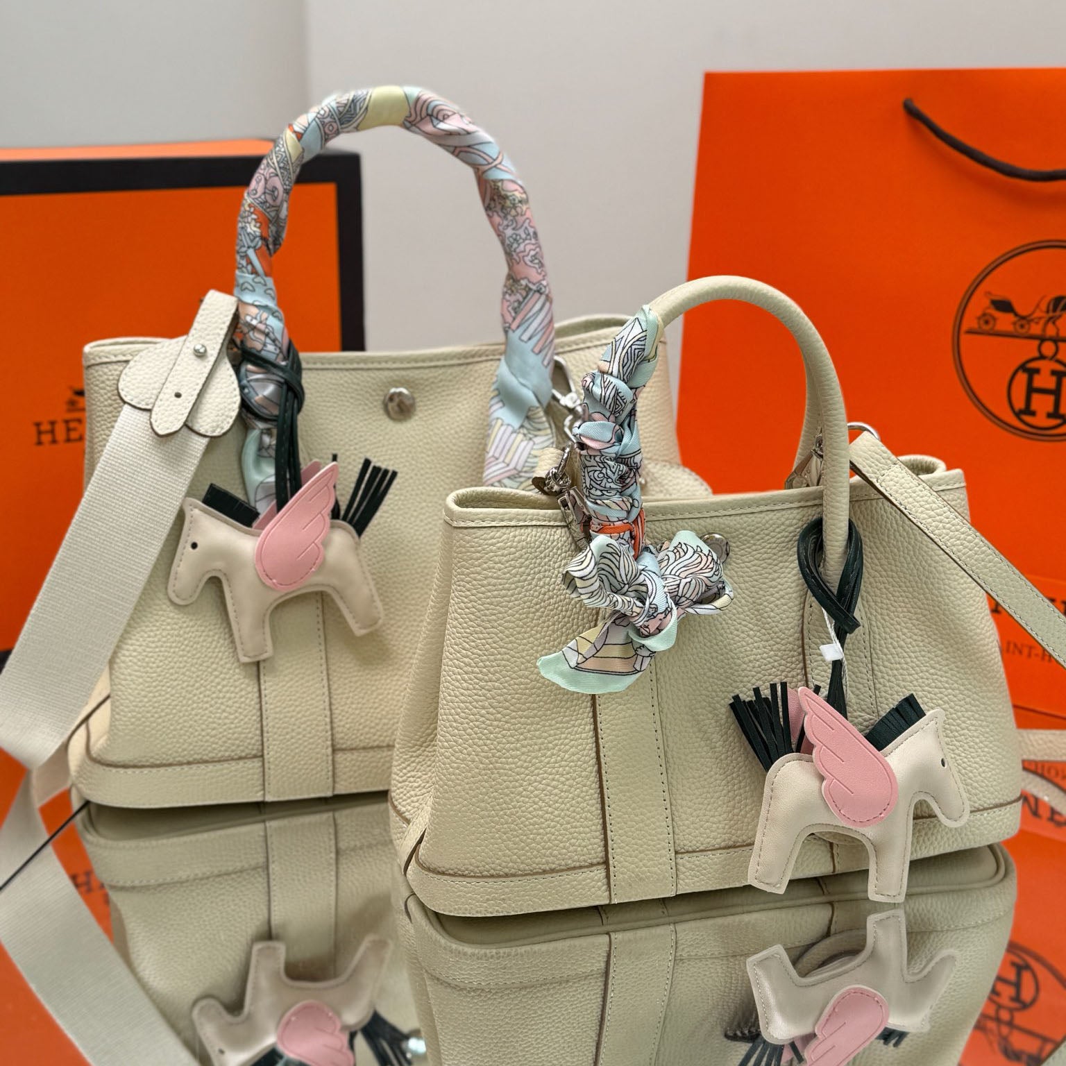 H Fashion Garden Handbag 0725060111