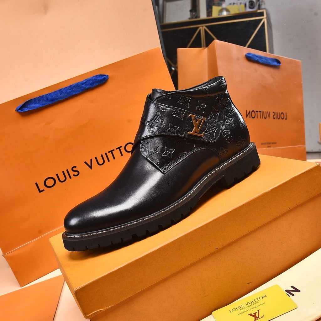 V classic logo fashion boots
