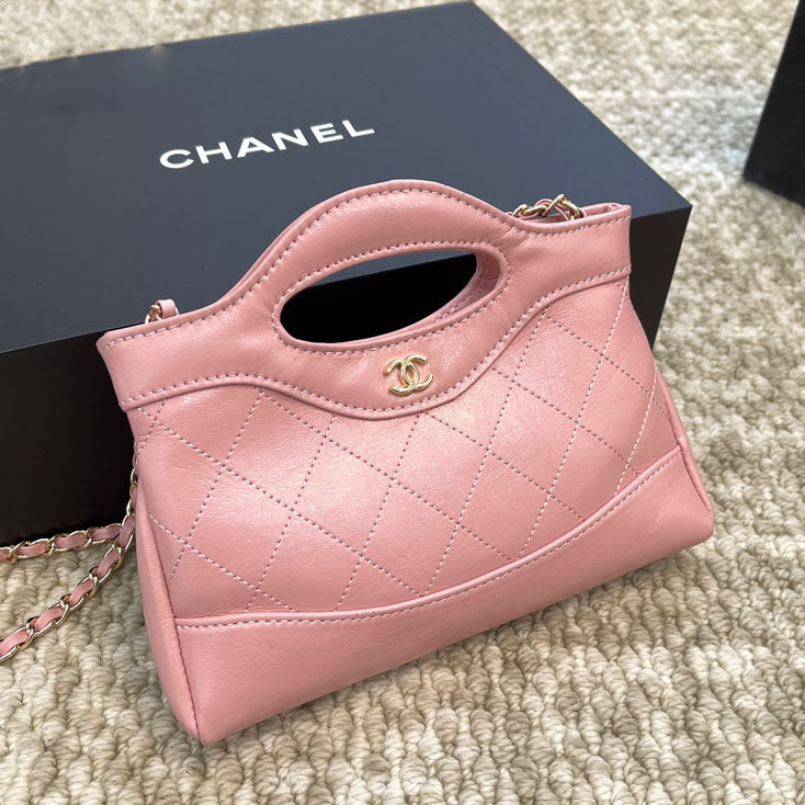 31 Bag 1824081301