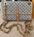 Fashionable and versatile crossbody bag 1023112205