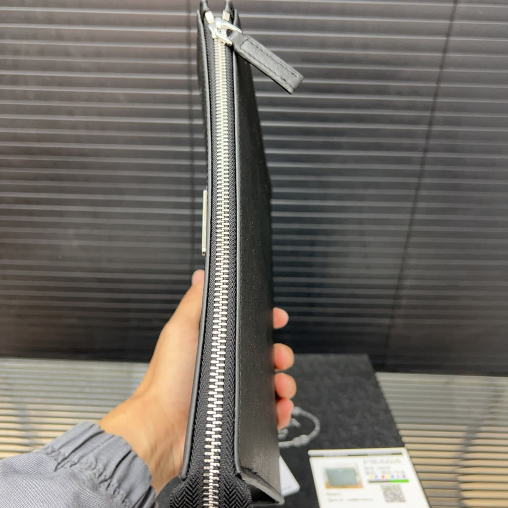 P triangle logo clutch bag clip bag men's bag 0724101414