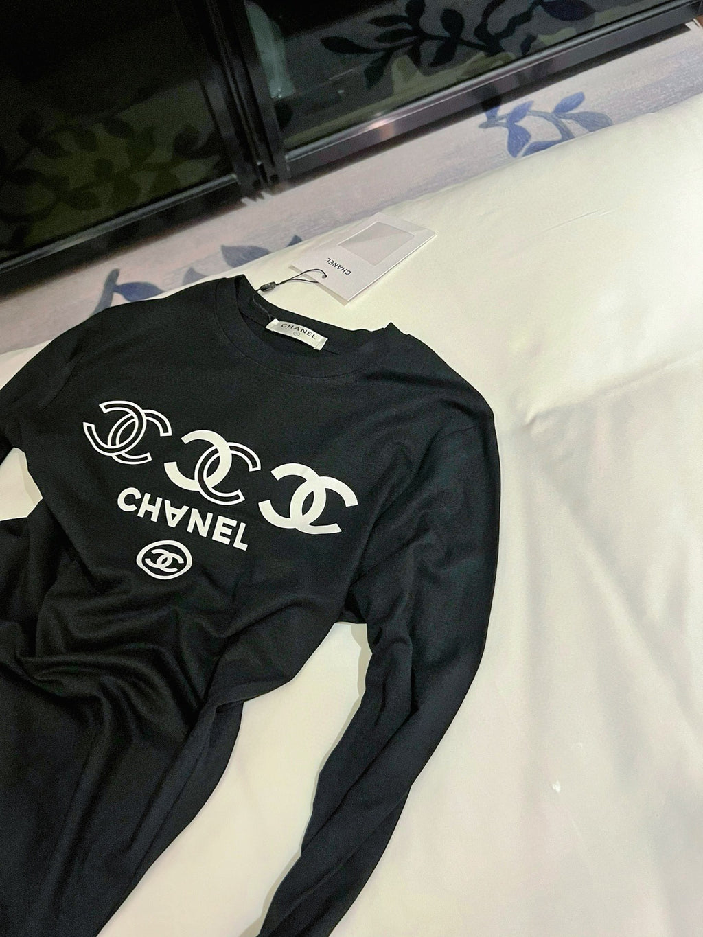 letter logo printed elastic bottom long sleeve 0724121109