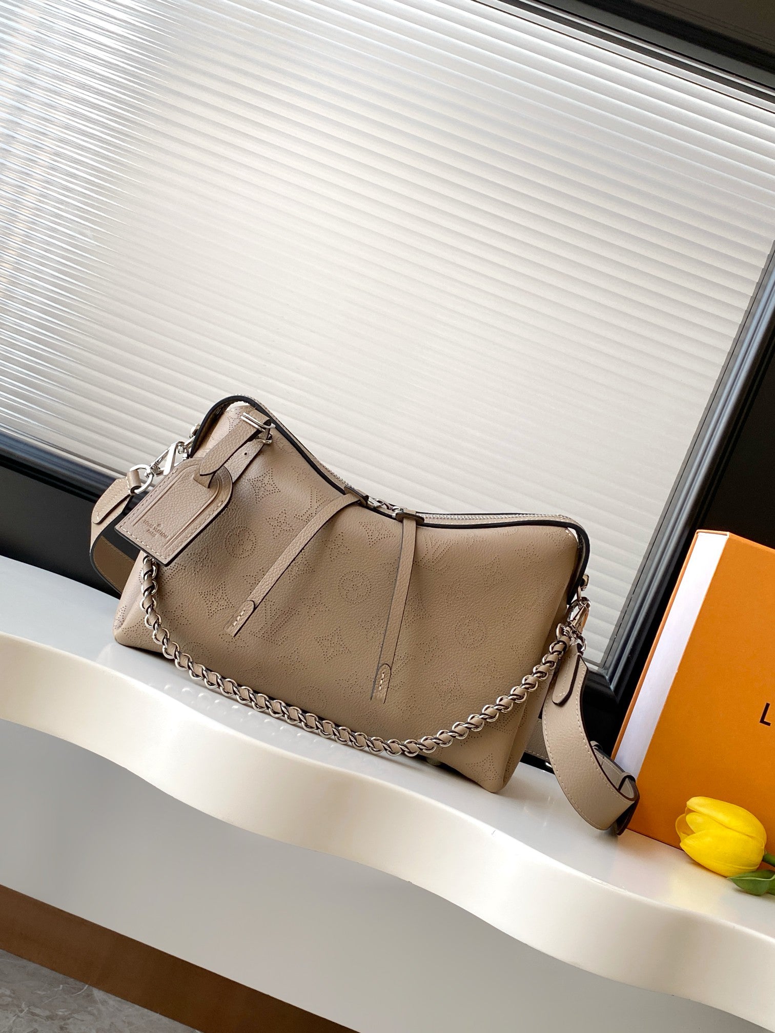 L & V Stylish Cut-out Cowhide Hand Bag M0726051907