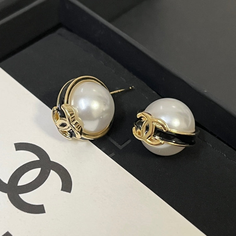 Women's Gold Enamel Pearl Stud Earrings XZ1326092807