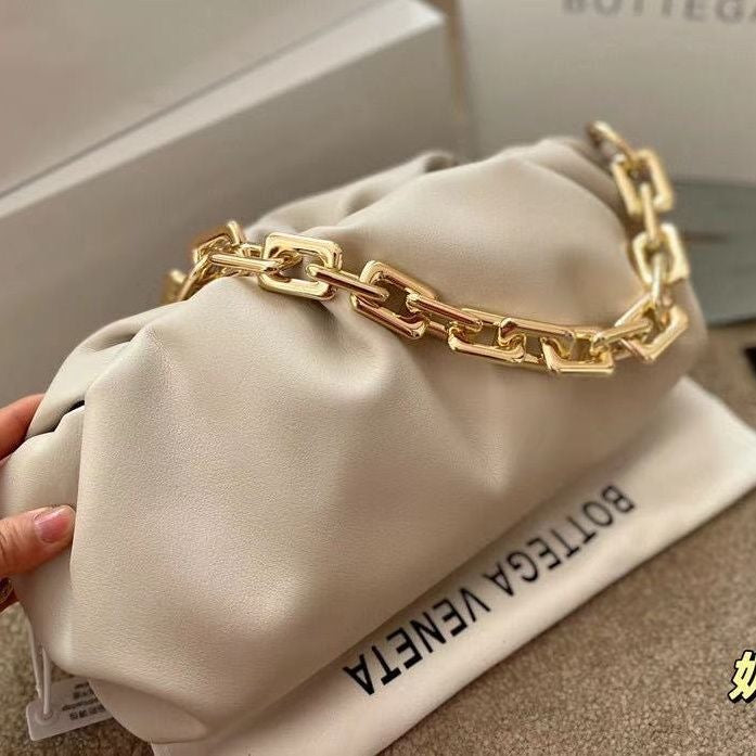 Fashion new cloud bag PD06230822301