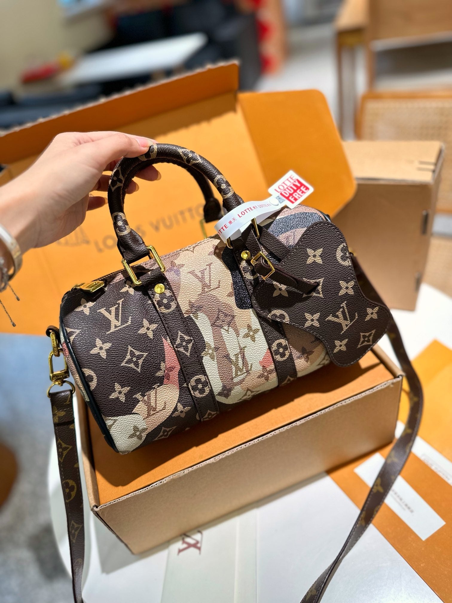 Fashion new messenger bag CWT1023081025