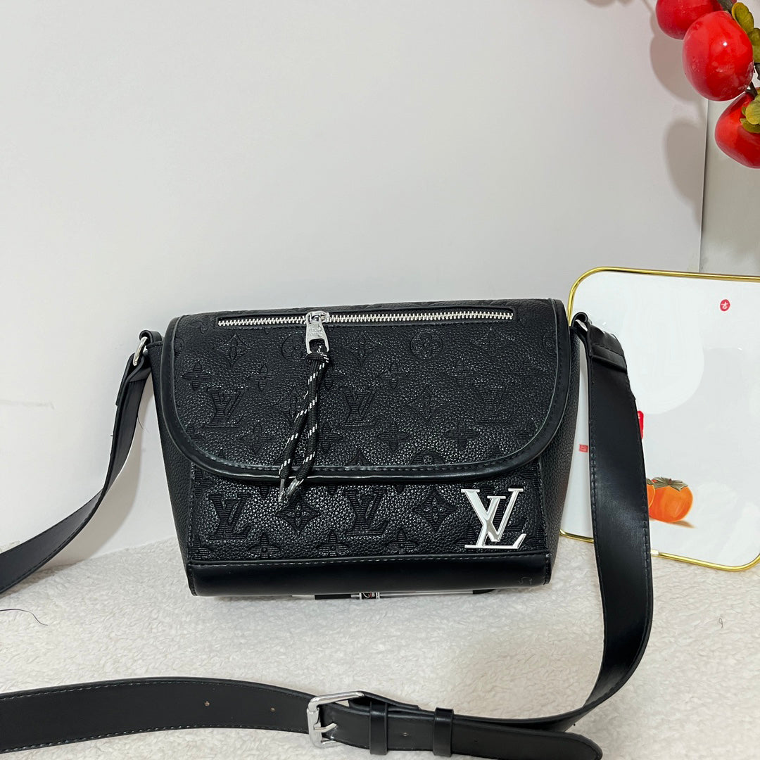 Best-Selling Men's Shoulder Bags SCB1026070702