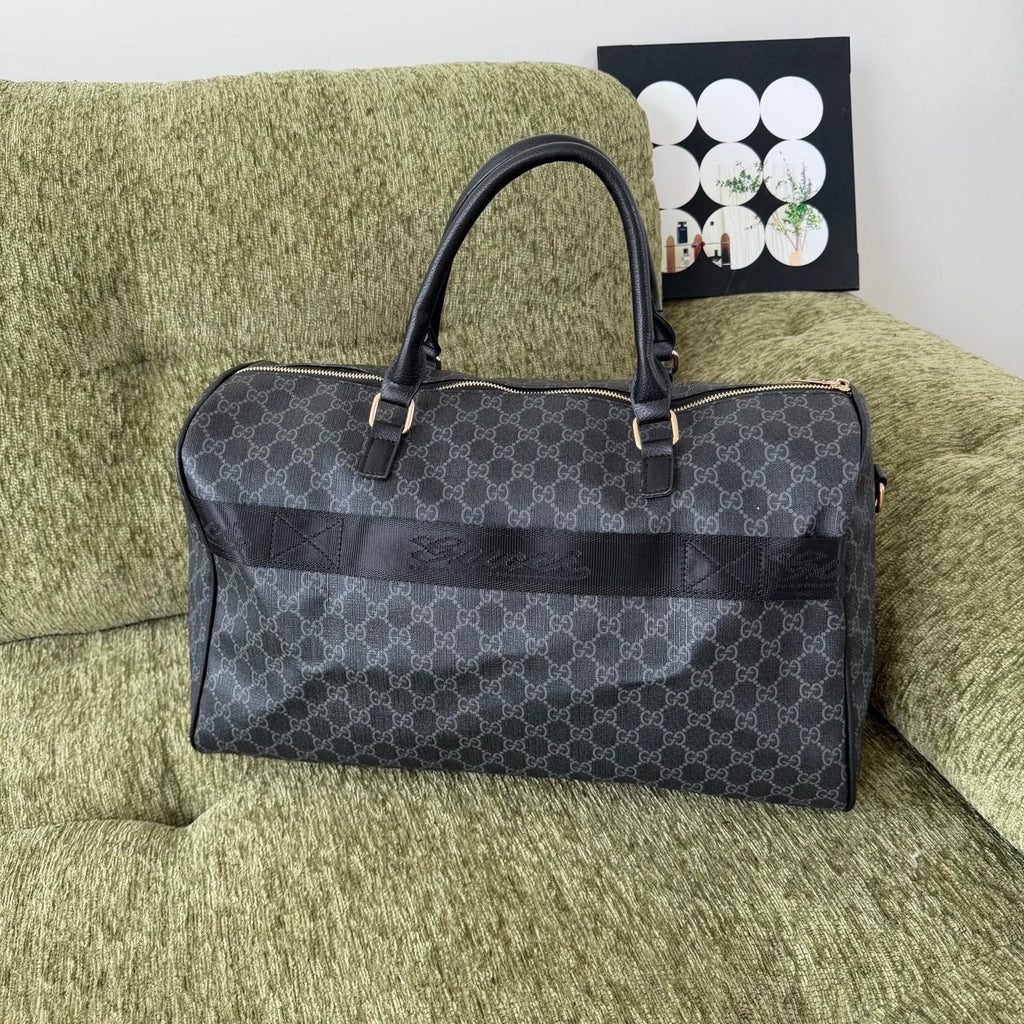 Stylish and Versatile Travel Bag SCB1026070708