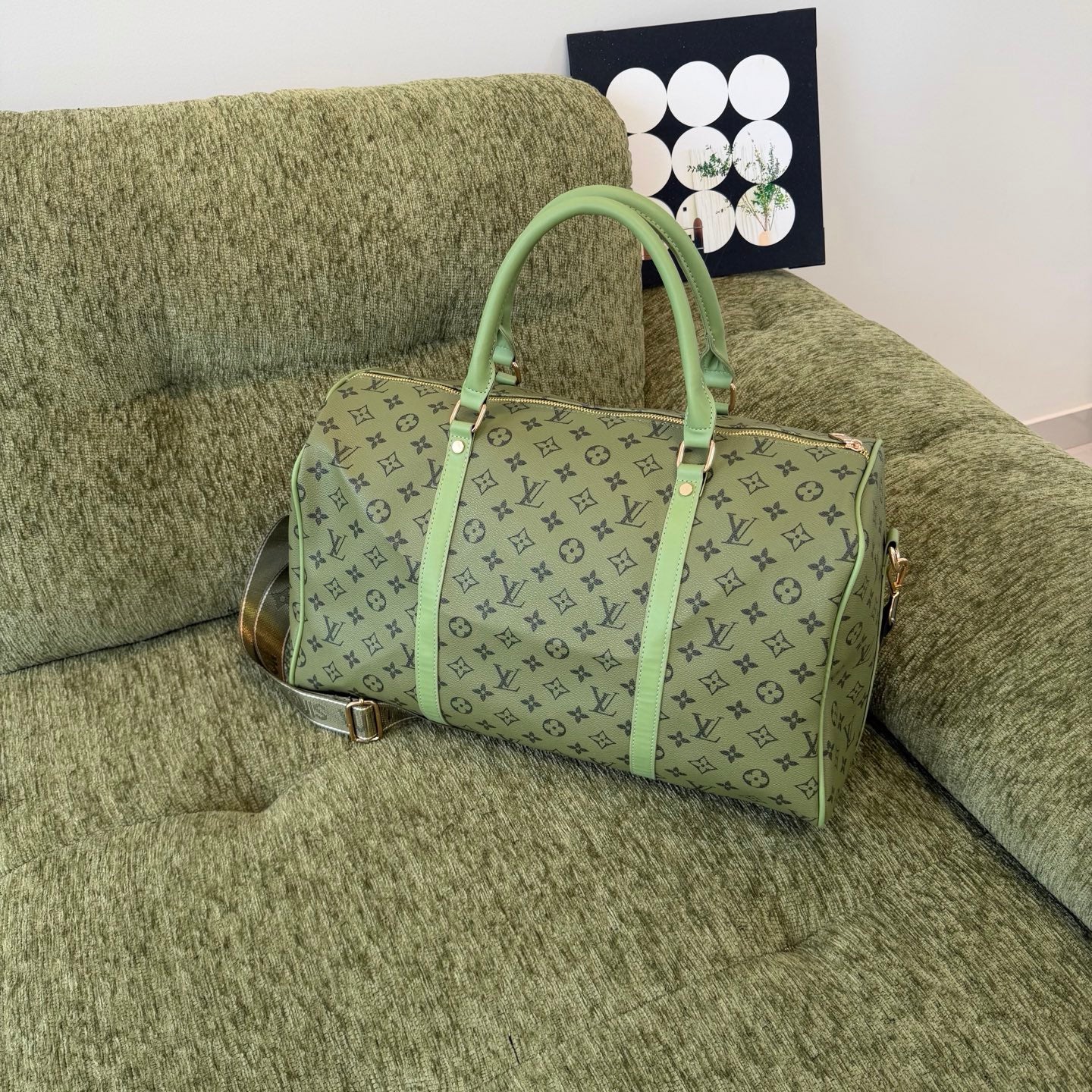 Stylish and Versatile Travel Bag SCB1026070709