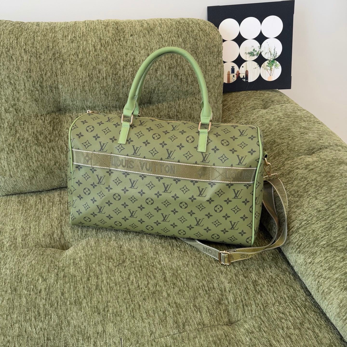 Stylish and Versatile Travel Bag SCB1026070709