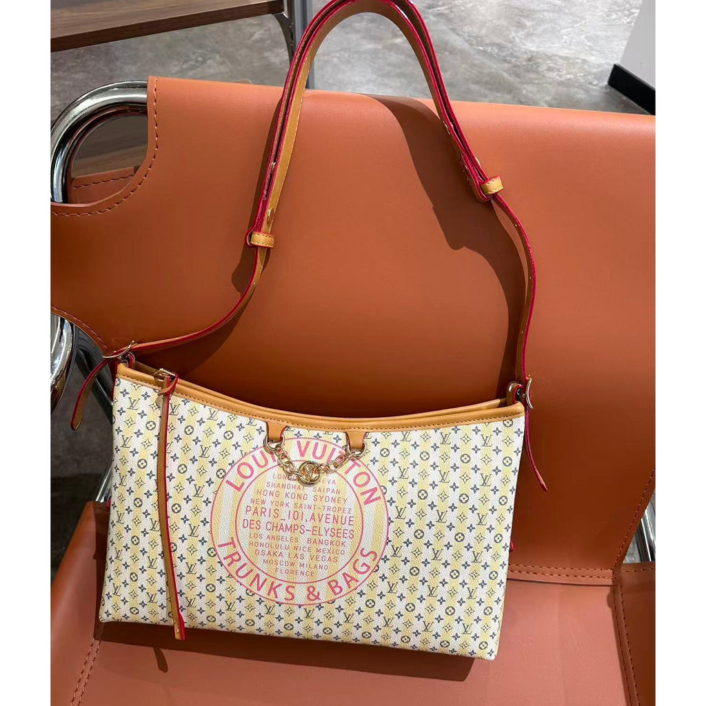 Stylish and Versatile Tote Bag SCB1026070710