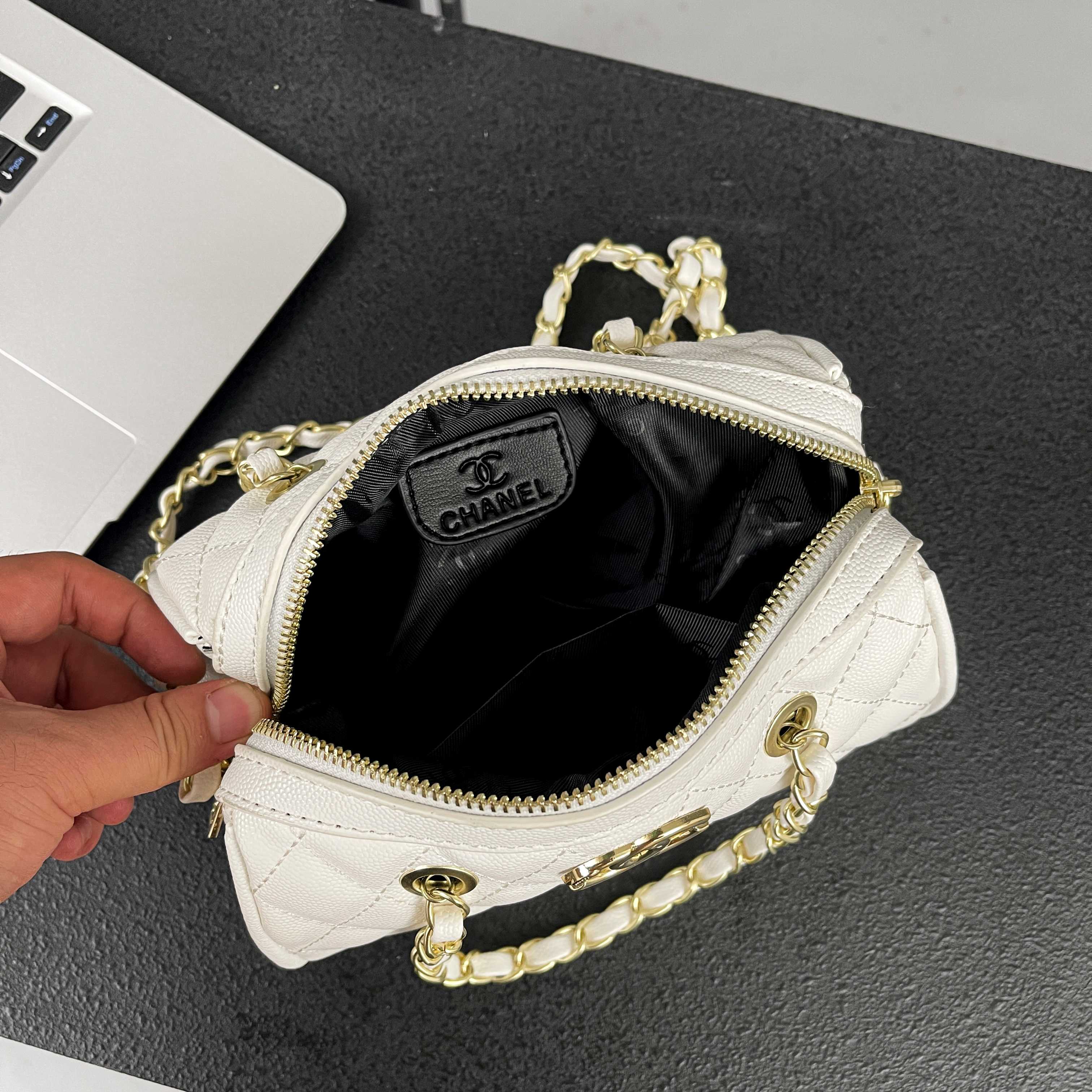 New Premium Crossbody Bag SCB1026071702