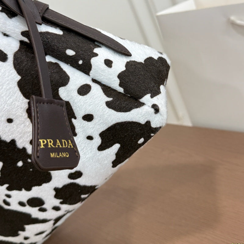 New Fashion women's PRA Shoulder Bag CWT1326091634