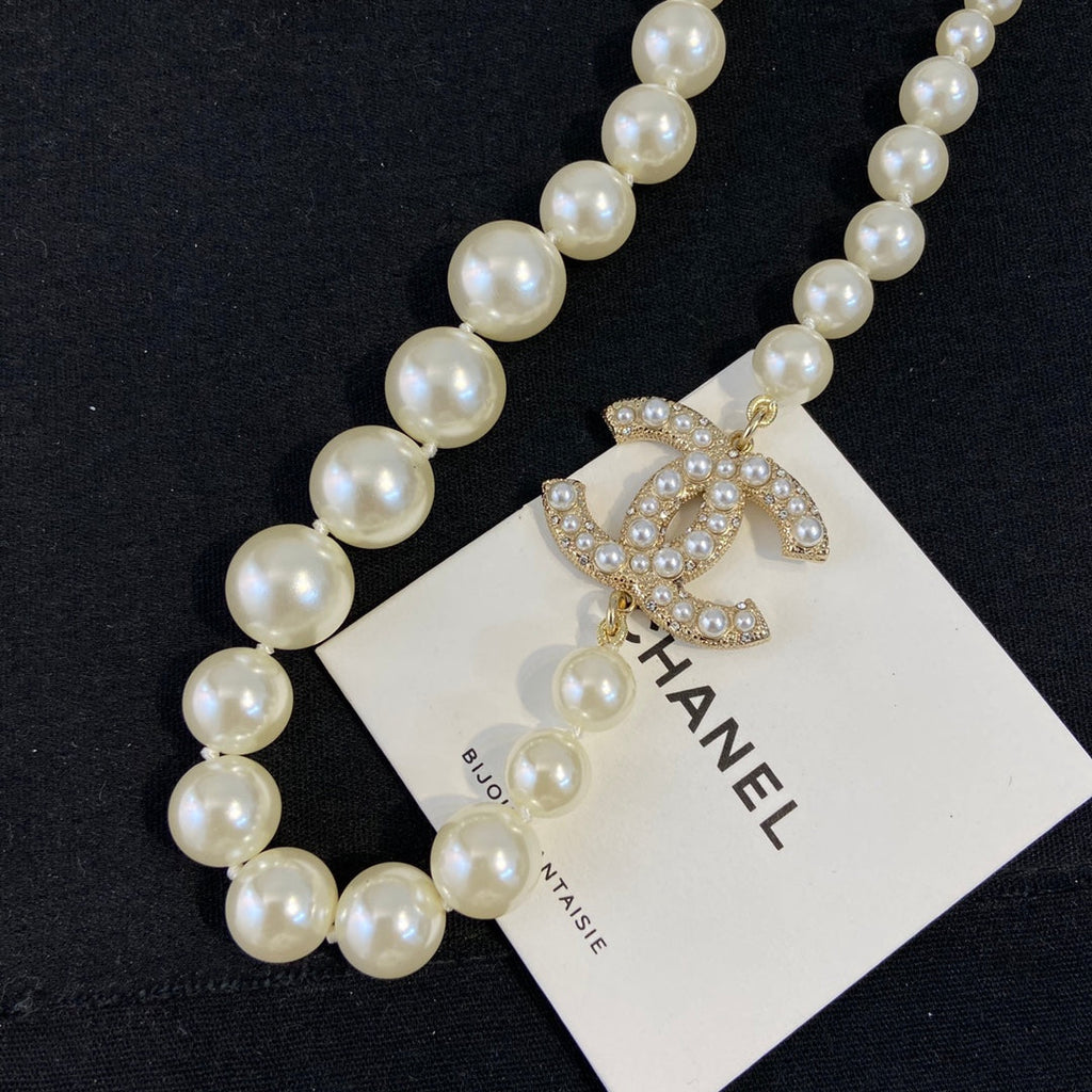 New Stylish Women's CC Pearl Necklace ZS1326091715