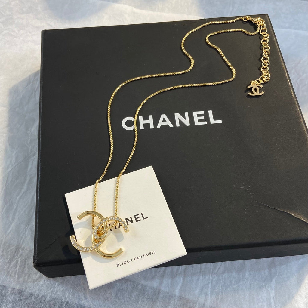 New Stylish Women's CC Necklace ZS1326091717