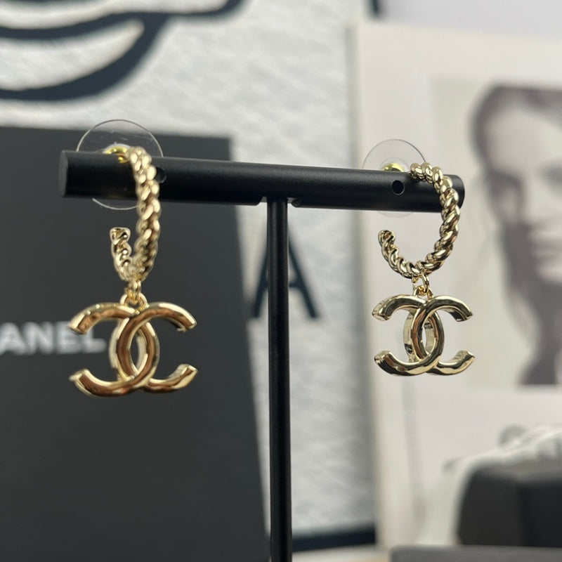 New Stylish Women's CC Earrings ZS1326091718