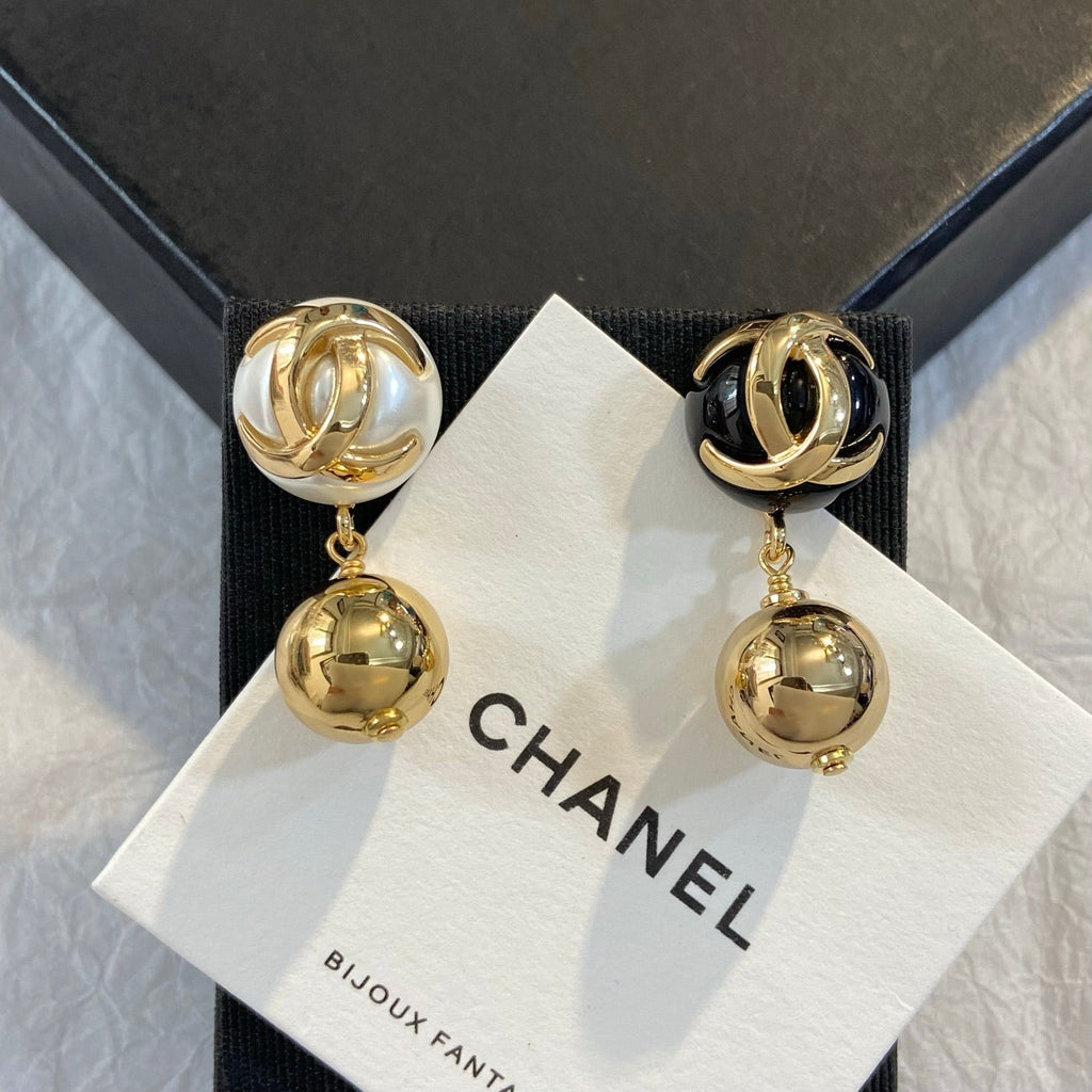 New Stylish Women's CC Earrings ZS1326091722