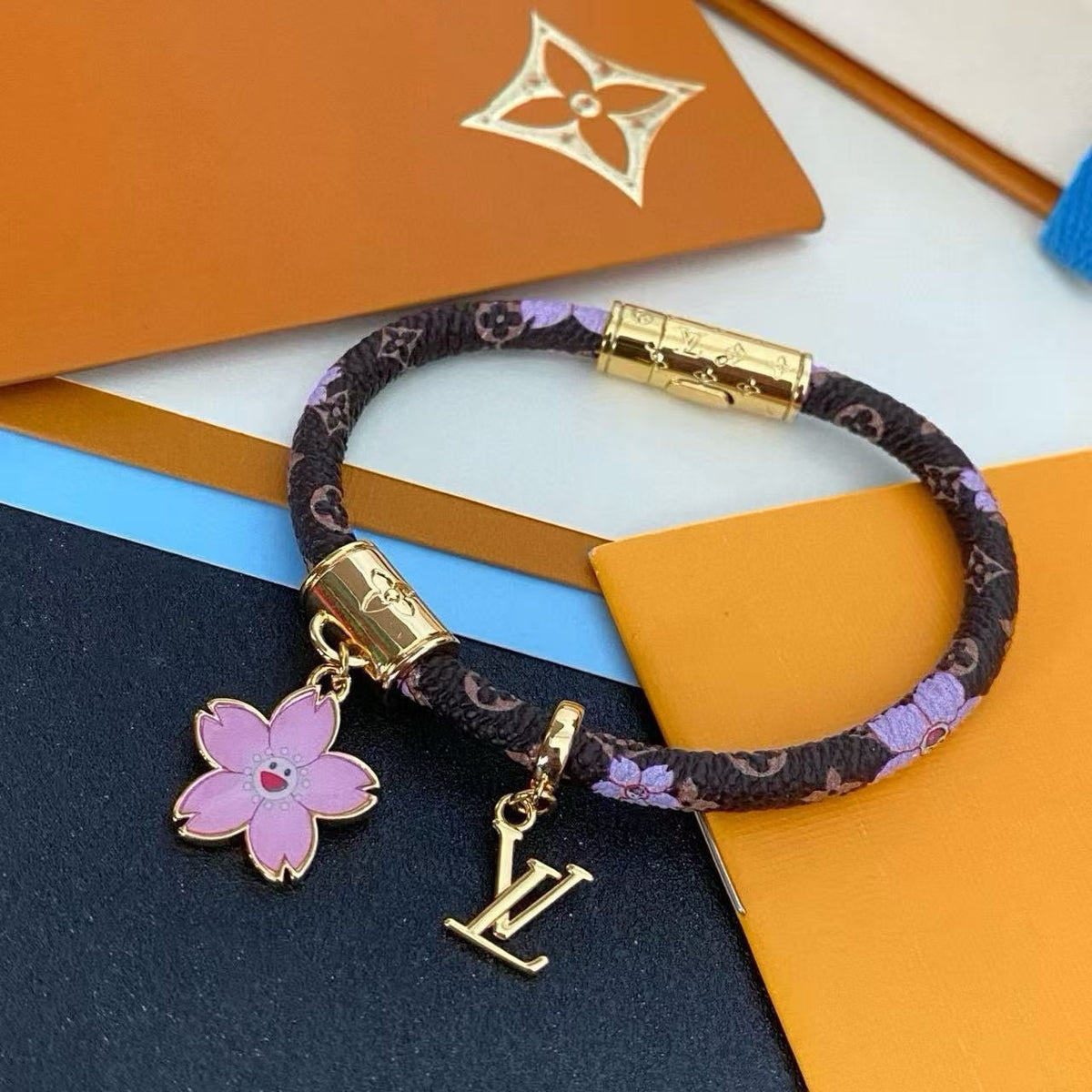 New Stylish Women's L Bracelet ZS1326091727