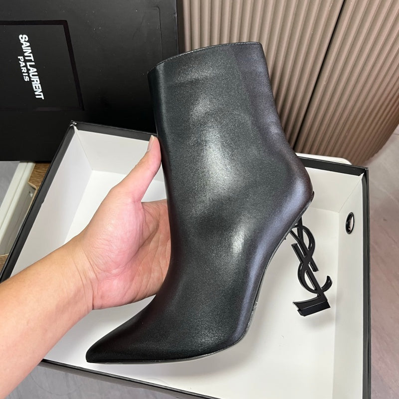 New Fashion Logo Heel Pointed Toe Ankle Boots PF1326092107