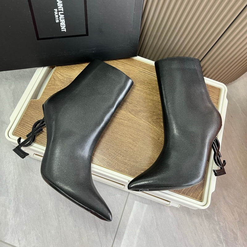 New Fashion Logo Heel Pointed Toe Ankle Boots PF1326092107