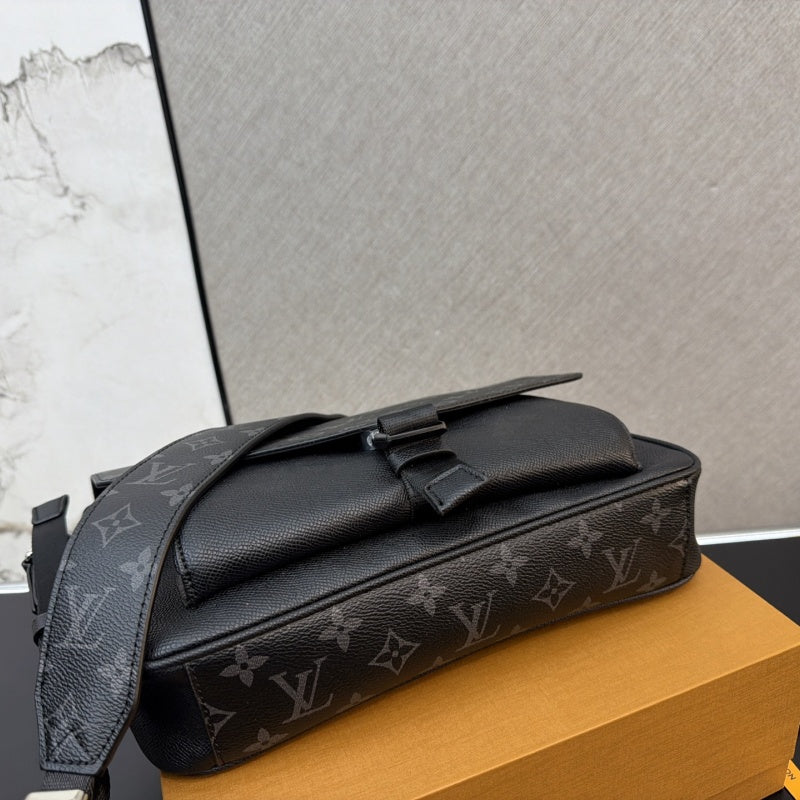 New Fashion Men's Crossbody Bag CWT1326092307