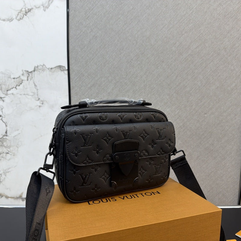 New Fashion Men's Crossbody Bag CWT1326092308
