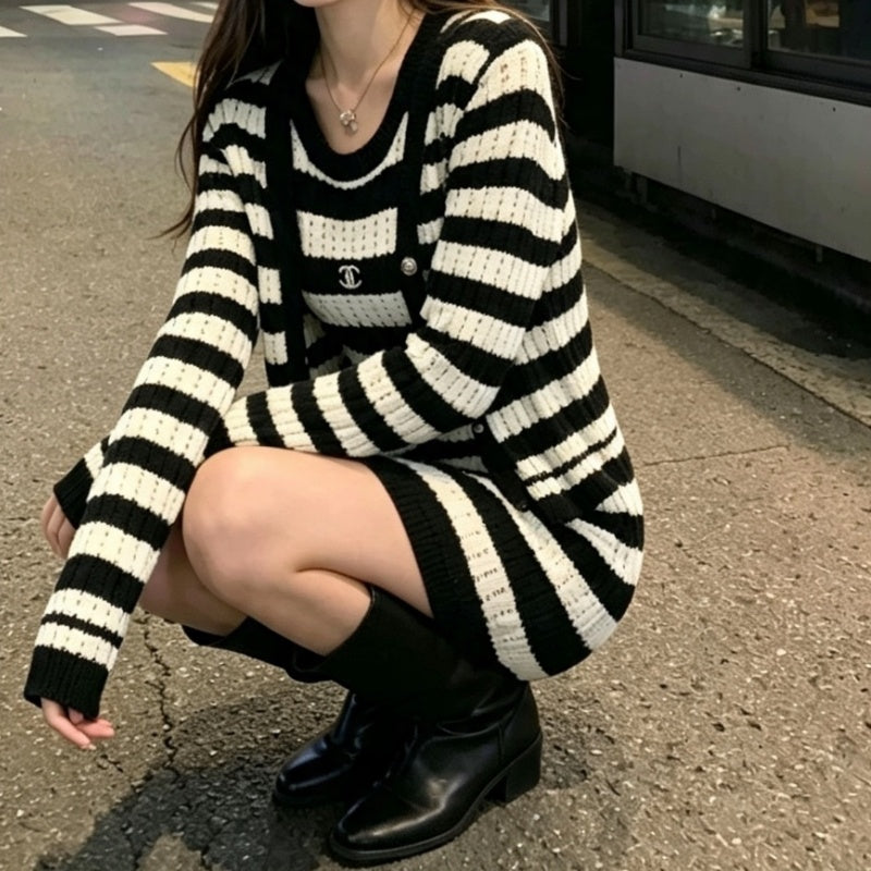 New Fashion Women's Striped Knit 2-Piece Set  DM1326092429