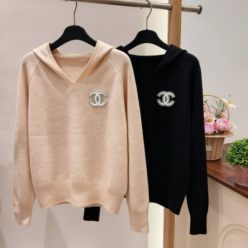 New Fashion Women's CC Hooded Knit Top  DM132609231